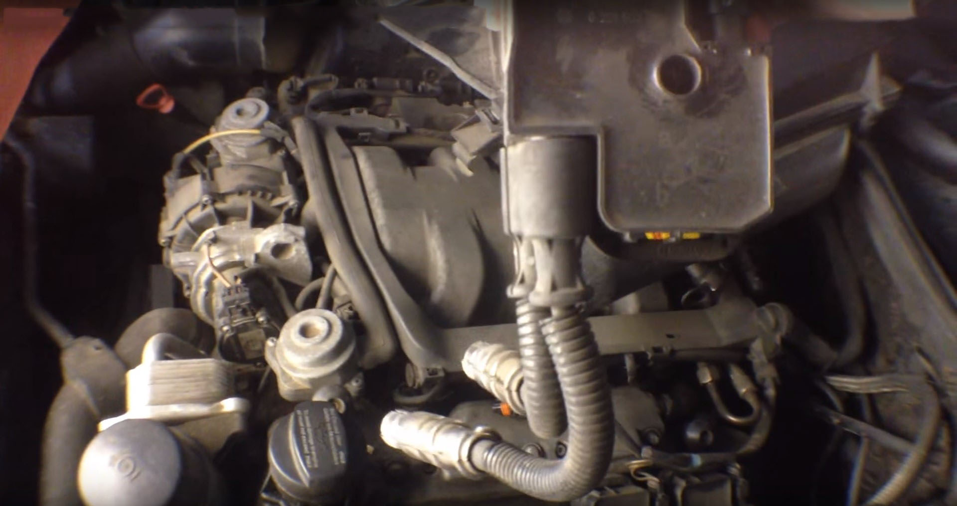 Снятие катушки двигателя Mercedes Benz W203