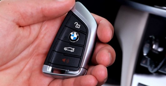 Села батарейка в ключе автомобиля: Как открыть дверь и запустит двигатель