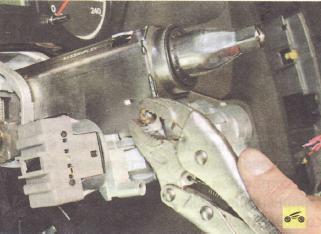 Снятие и установка выключателя (замка) зажигания Ford focus 2 и 2 рестайлинг