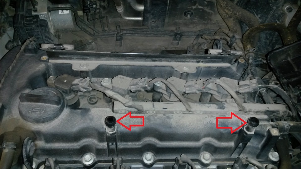 Фиксаторы крышки двигателя на автомобиле Hyundai ix35