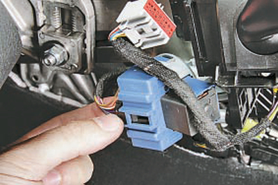 Замена контактной группы выключателя (замка) зажигания Форд мондео 4 (2007-2014)