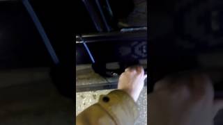 Закрывание дверей с упором для замка на VW Polo sedan