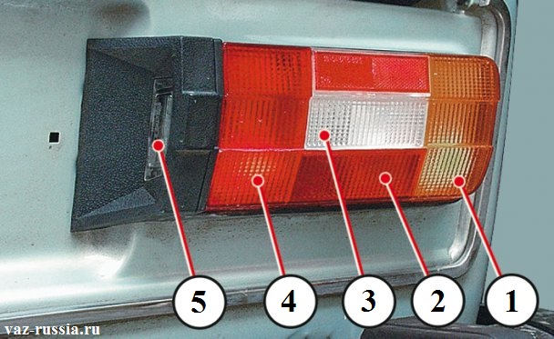 На фото изображена схема заднего фонаря, а в самой статье дано описание к ней
