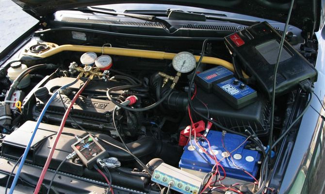 Проверяем двигатель и инжектор с помощью специального оборудования