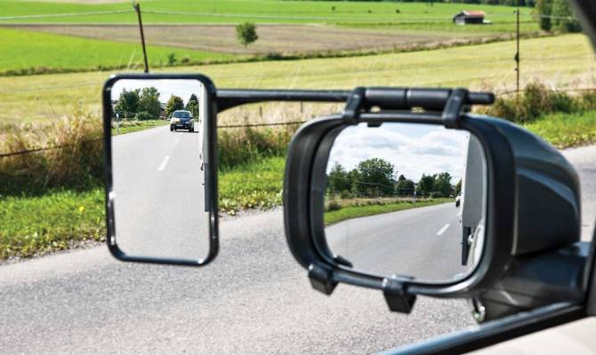 Зеркала заднего вида на грузовой автомобиль