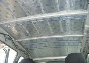 На фото - шумоизоляция потолка автомобиля своими руками, autostuling.ru