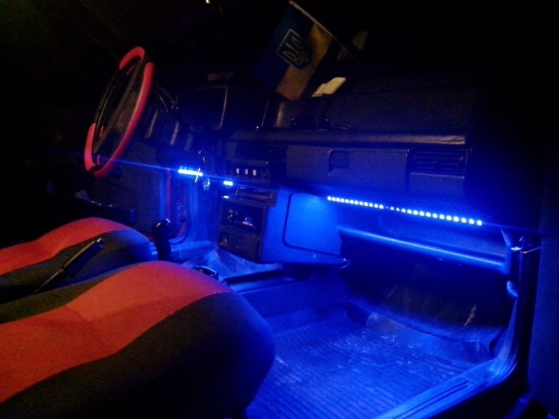 Фото светодиодной подсветки салона авто
