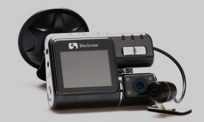 Модель X300 Dual Camera с двойной камерой